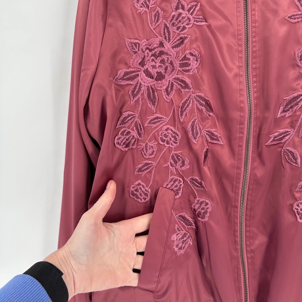 Torrid Bomber Jacket Rose Pink Floral Embroidery Zipper Womens Size‎ 2X - Picture 4 of 11